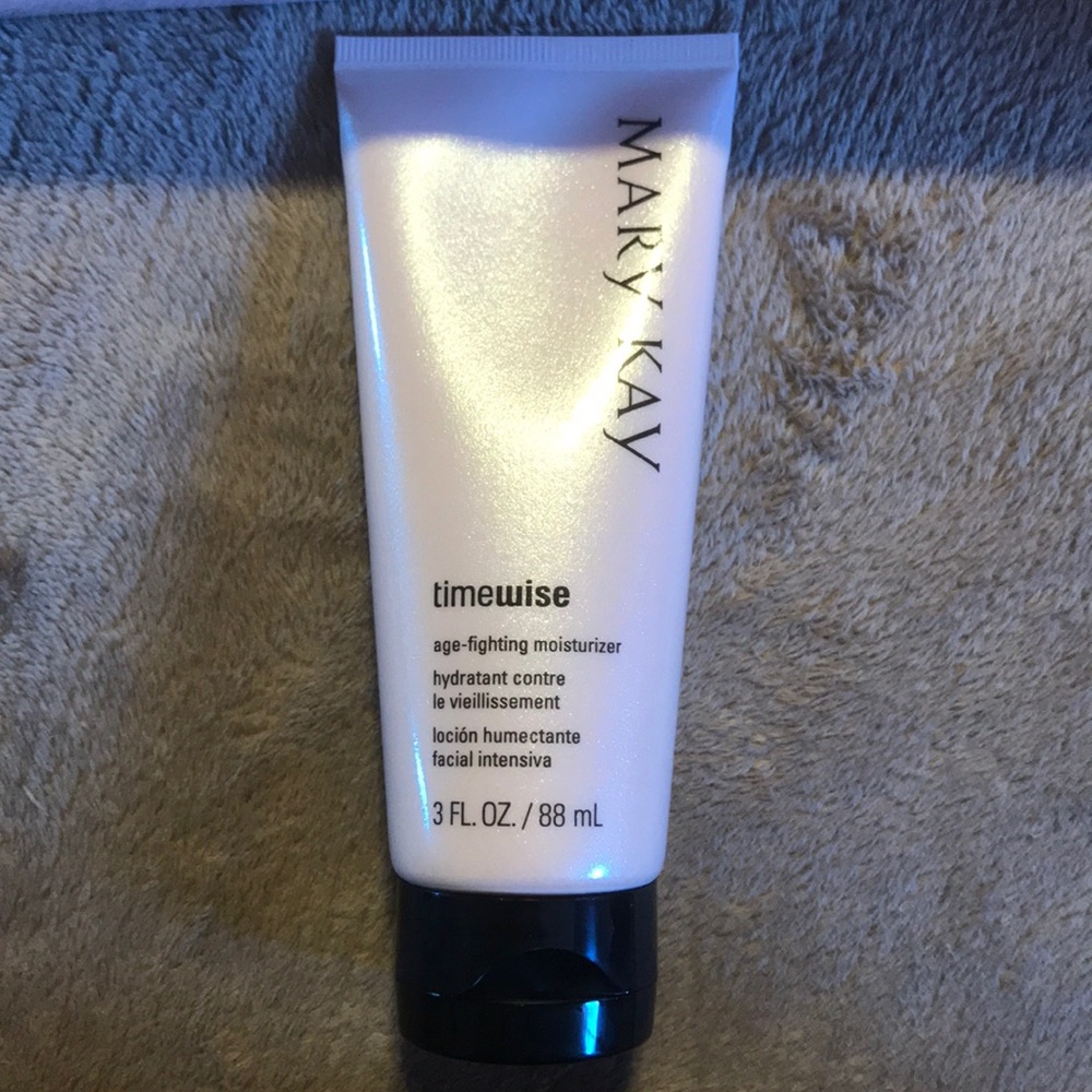 NEW AGE FIGHTING MOISTURIZER